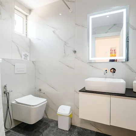 Markel Apartament Saranda